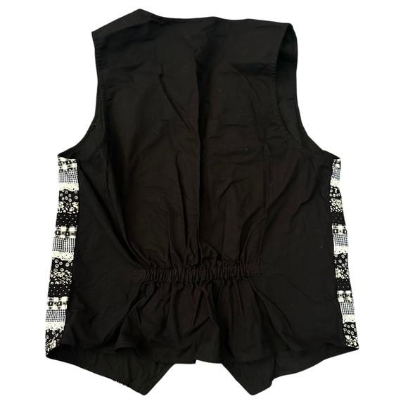Vintage Black & white quilt style vest size large 
100% cotton - Picture 2 of 7
